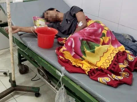 Nghệ An: 3 cha con nhập viện cấp cứu vì vô tình ăn phải trứng cóc