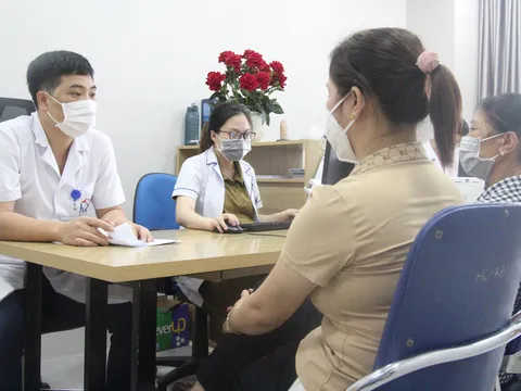 Khóc 'cạn nước mắt' sau khi chi tiền xét nghiệm máu tìm ung thư