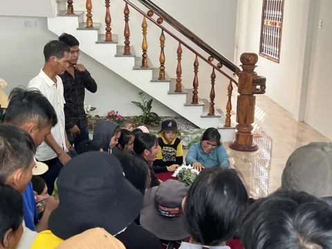 Vụ nữ sinh chết trong thảm hoạ giẫm đạp ở Itaewon: Mẹ em cố gượng dậy nhìn con lần cuối