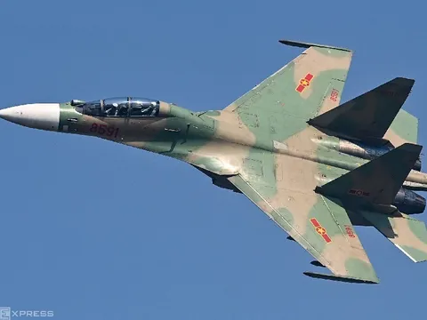 Bộ Ngoại giao thông tin về tiêm kích Su-30 bay trên bầu trời Hà Nội