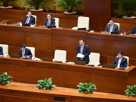 Cấm thanh tra giao lưu ăn uống, nhận quà, tiền từ đối tượng bị thanh tra