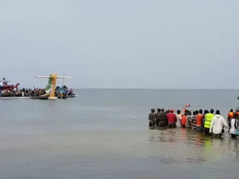 Tanzania: Máy bay lao xuống hồ khiến ít nhất 3 người thiệt mạng