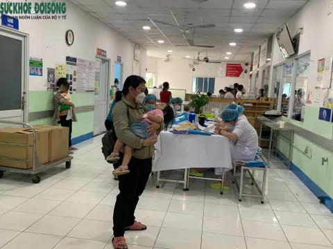 TP.HCM: Bệnh hô hấp tăng cao, bác sĩ chỉ ra dấu hiệu trẻ bị viêm phổi, phải nhập viện cấp cứu
