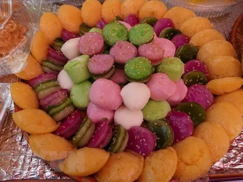 Đề nghị thu hồi quyết định tạm đình chỉ công tác Phó phòng Văn hóa ở Cần Thơ