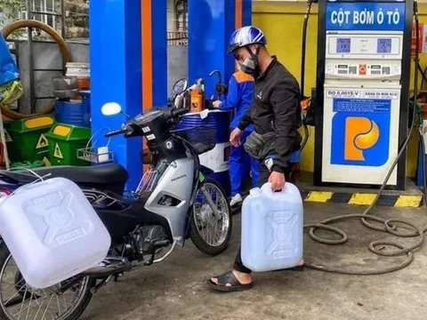 Công an TP Hà Nội cảnh báo người dân không tích trữ xăng, dầu trong các hộ gia đình