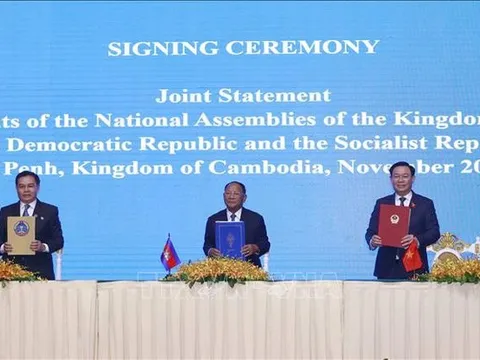 Việt Nam, Lào, Campuchia ký tuyên bố chung lần đầu tiên thiết lập cơ chế Hội nghị cấp cao Quốc hội 3 nước