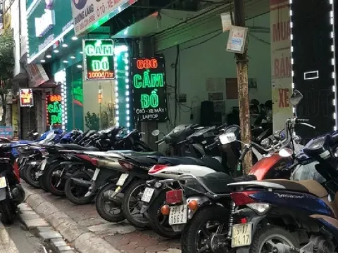 Mới đầu mùa World Cup, nhiều cửa hiệu cầm đồ đã chật cứng 'đồ cầm'