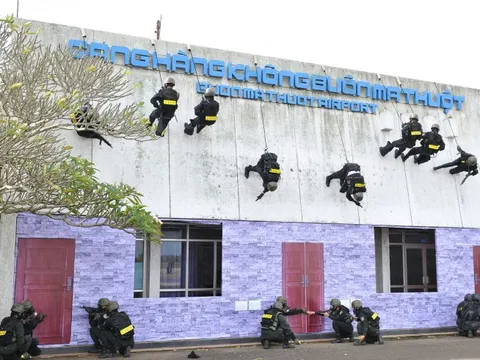 Diễn tập quy mô quốc gia chống khủng bố hàng không ở Buôn Ma Thuột