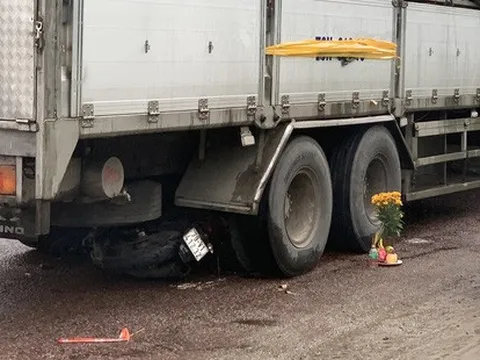 Phú Yên: Xe tải chạy lùi cán chết 3 mẹ con