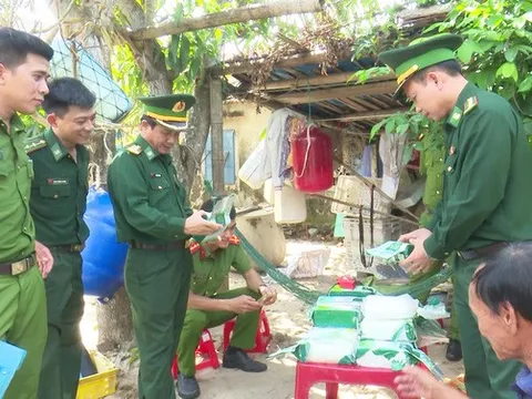 Vụ 20 gói tinh thể trắng trôi ở biển Quảng Nam: Bộ công an xác định là ma tuý đá tổng hợp