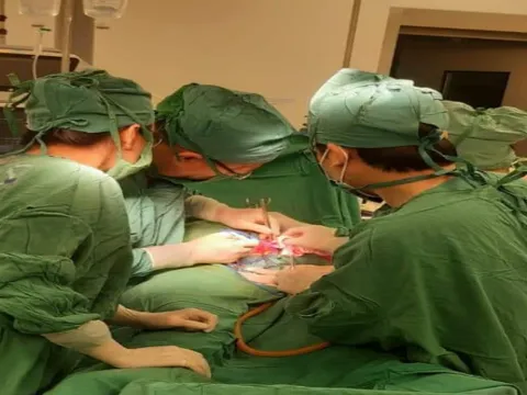 Quảng Nam: Cứu sống 2 mẹ con sản phụ dọa vỡ tử cung