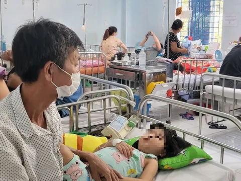 TP HCM: Số bệnh nhi mắc viêm màng não tăng mạnh