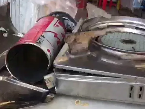 Đồng Tháp: Nổ bếp ga mini tại cateen trường, 4 học sinh phải nhập viện