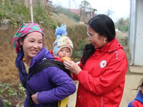 Bắc Kạn: Hội Chữ thập đỏ Việt Nam lan toả yêu thương với đồng bào dân tộc huyện Pắc Nặm