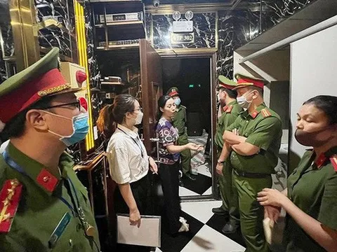 Hà Nội: Đóng cửa hơn 1.100 quán karaoke, vũ trường