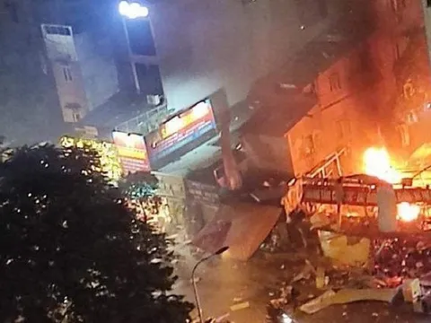 Hà Nội: Cháy lớn tại một trung tâm sửa xe máy khiến 3 người bị thương