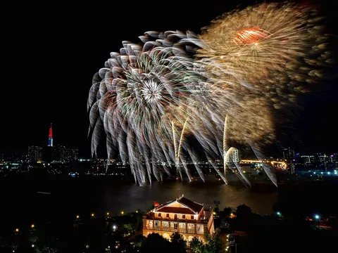 TP Hồ Chí Minh: Bắn pháo hoa tại 2 địa điểm để đón Tết Dương lịch