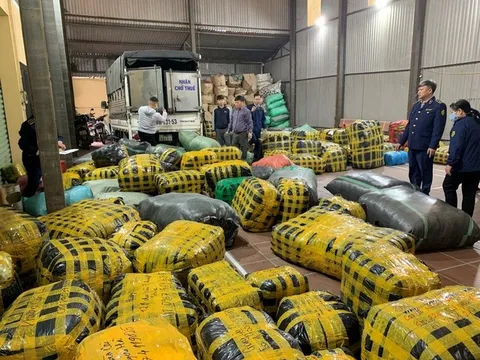 Liên tiếp phát hiện số lượng lớn quần áo giả mạo nhãn hiệu nổi tiếng dịp cận Tết