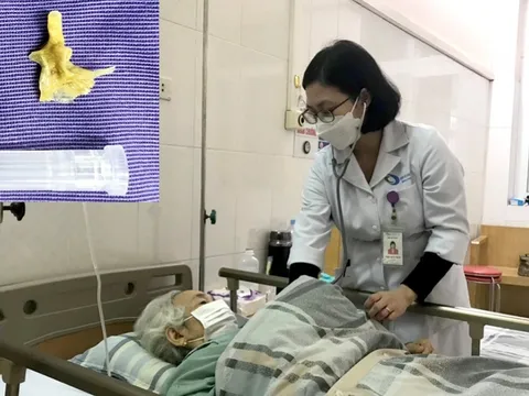 Quảng Ninh: Xương cá ghim trong phế quản cụ bà suốt 2 tháng