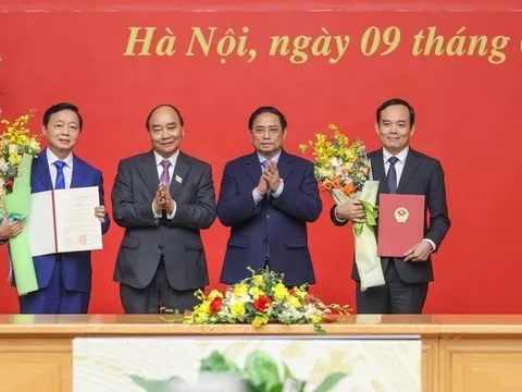 Trao quyết định bổ nhiệm 2 Phó Thủ tướng Trần Hồng Hà, Trần Lưu Quang