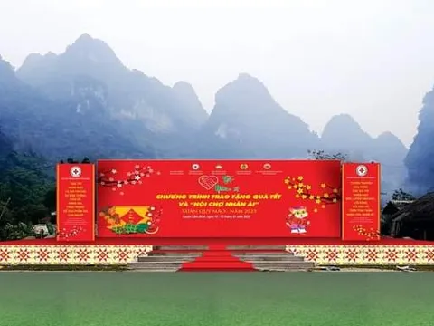 Trực tiếp chương trình trao tặng quà Tết và "Hội chợ Nhân ái" Xuân Quý Mão tại Tuyên Quang