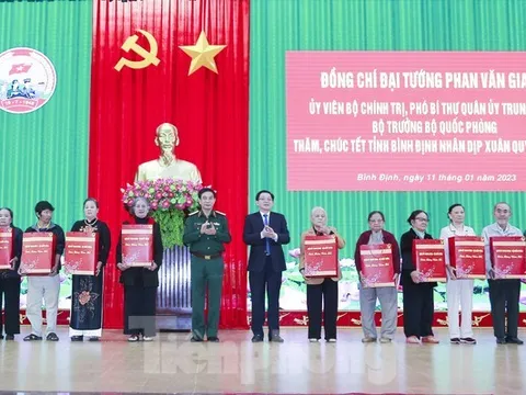 Đại tướng Phan Văn Giang thăm, chúc Tết tại Bình Định