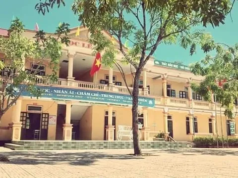 Thầy hiệu trưởng giao bài tập Tết "lạ" cho học sinh: Nghỉ Tết mà phải làm bài tập thì mất hết ý nghĩa