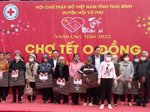 Thái Bình: Ấm áp “chợ tết 0 đồng”