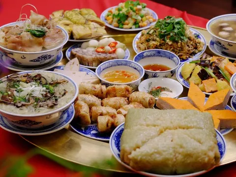 Mâm cỗ cúng mùng 1 Tết cần phải có những gì để cả năm may mắn