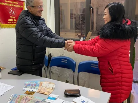 Cao Bằng: Trao trả lại tài sản cho du khách người Pháp ngày đầu năm mới