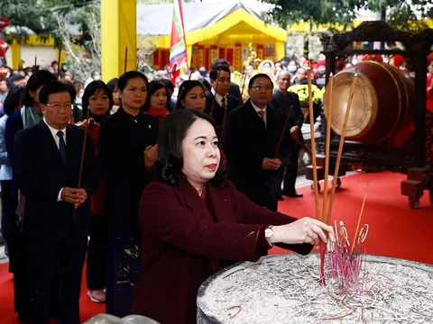 Quyền Chủ tịch nước dự lễ kỷ niệm 1983 năm khởi nghĩa Hai Bà Trưng