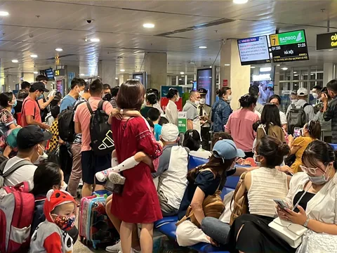 Hơn 3,1 triệu khách qua sân bay Tân Sơn Nhất dịp Tết Quý Mão