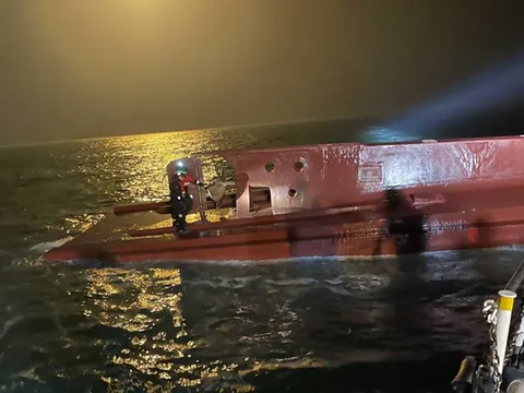 Lật tàu đánh cá ở Hàn Quốc, 2 công dân Việt Nam mất tích