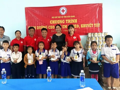 Hội Chữ thập đỏ Kiên Giang thực hiện Chương trình “Dinh dưỡng cho trẻ em nghèo, khuyết tật”