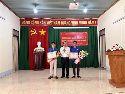 Đắk Nông: Khen thưởng 2 thanh niên dũng cảm cứu người đuối nước ở hồ thuỷ điện