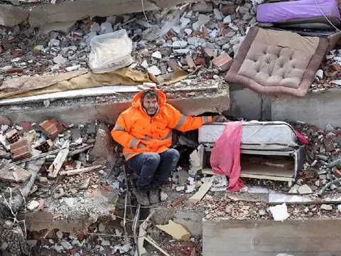 Hơn 7.800 người tử vong do thảm hoạ động đất gây ra ở Thổ Nhĩ Kỳ và Syria