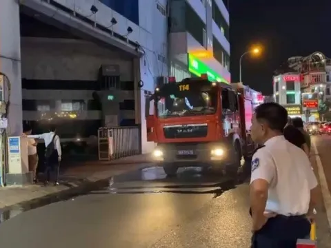 TP Hồ Chí Minh: Cháy toà nhà văn phòng, nhiều người hoảng sợ bỏ chạy