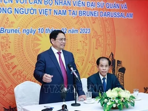 Thủ tướng Phạm Minh Chính gặp gỡ cộng đồng người Việt Nam tại Brunei