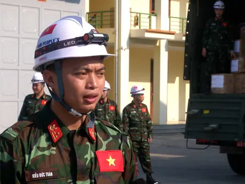 Thượng uý quân đội hoãn cưới để lên đường sang Thổ Nhĩ Kỳ cứu trợ nhân đạo