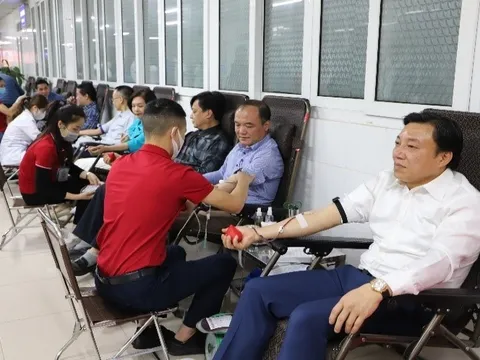 Ngày hội hiến máu tình nguyện ngành Y tế "Giọt hồng Blouse trắng đất Tổ 2023”