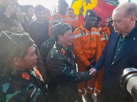 Tổng thống Thổ Nhĩ Kỳ gặp gỡ và cảm ơn Đoàn cứu hộ Việt Nam