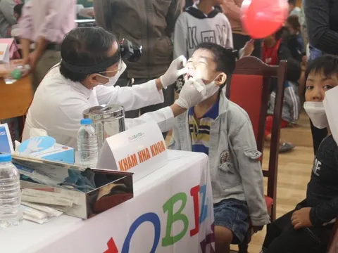 Tây Ninh: Khám bệnh, tư vấn sức khỏe dinh dưỡng cho trẻ em vùng biên giới