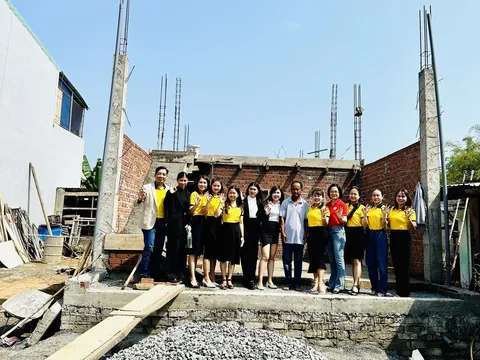 Hội Chữ thập đỏ thành phố Đà Nẵng: Tổ chức trao sinh kế và hỗ trợ sửa chữa nhà