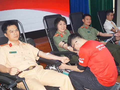 Gần 600 cán bộ chiến sĩ tham gia “Ngày hội hiến máu tình nguyện”