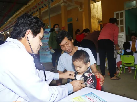 Vinamilk đẩy mạnh chương trình chăm sóc dinh dưỡng trẻ em và người cao tuổi năm 2023