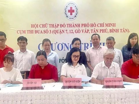 Cụm thi đua 3 Hội Chữ Thập đỏ TPHCM ký kết giao ước thi đua năm 2023