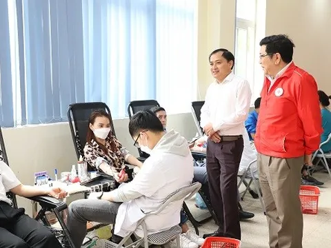 Hiến máu tình nguyện: Giọt máu cho đi - cuộc đời ở lại