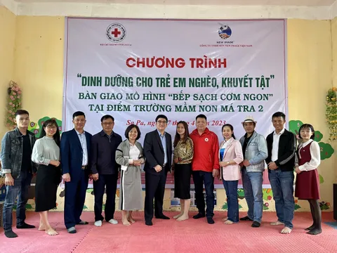 Hội Chữ thập đỏ tỉnh Lào Cai bàn giao mô hình “Bếp sạch cơm ngon”