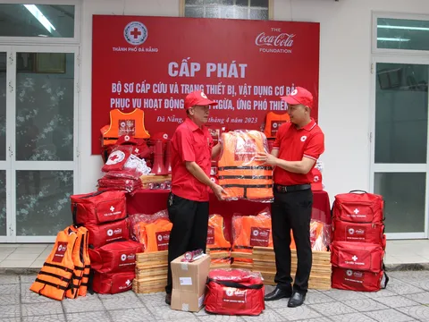 Hội Chữ thập đỏ Đà Nẵng: Tổ chức cấp phát bộ dụng cụ sơ cấp cứu và trang thiết bị cơ bản ứng phó thiên tai