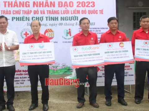 Hậu Giang: Tiếp nhận 6,7 tỷ đồng ủng hộ Tháng Nhân đạo 2023